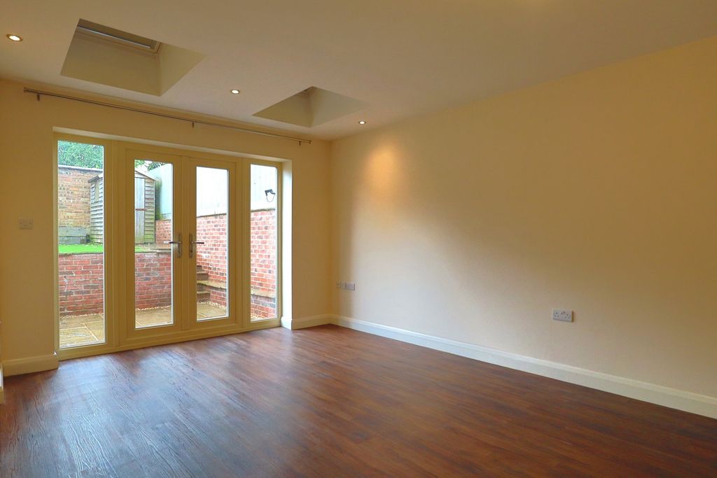 Property photo 2 of 18