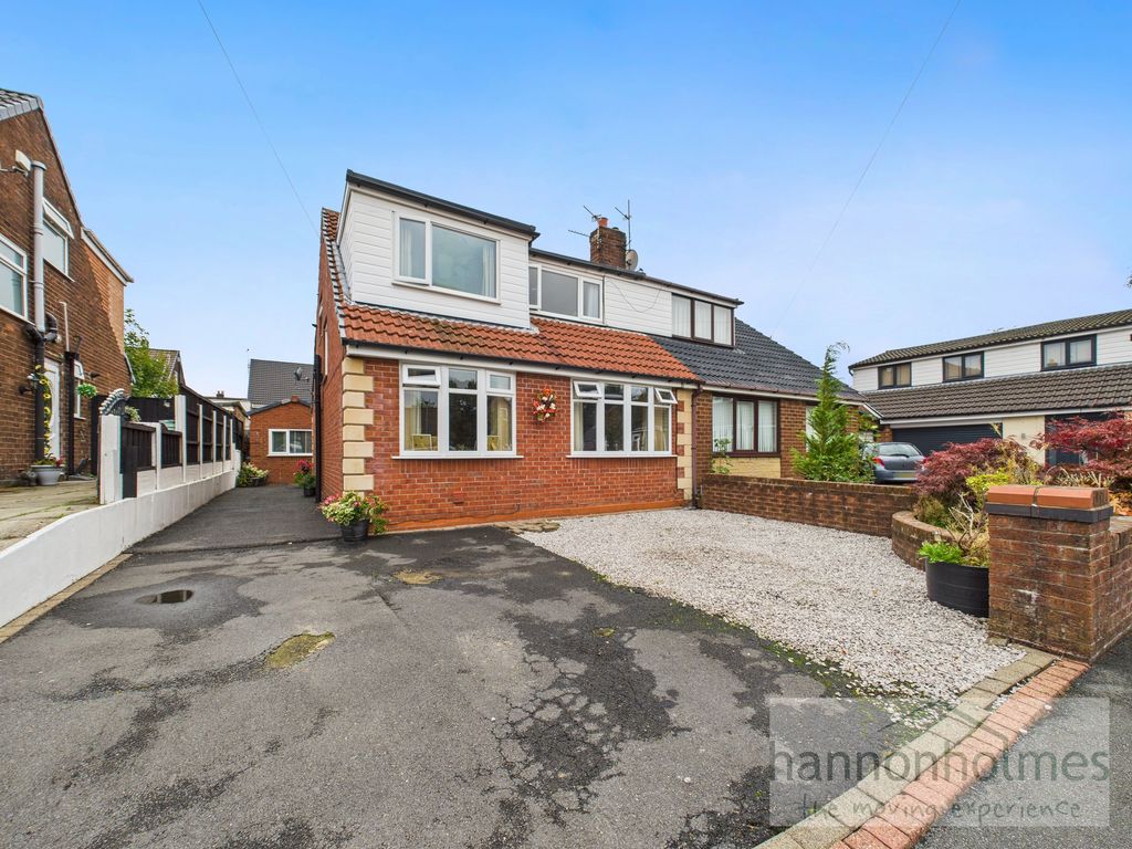 Property photo 1 of 40 Cam05283G0-Pr0112-Still023