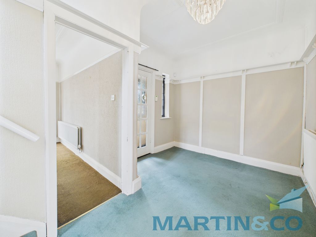 Property photo 3 of 30 2. Entrance Hall