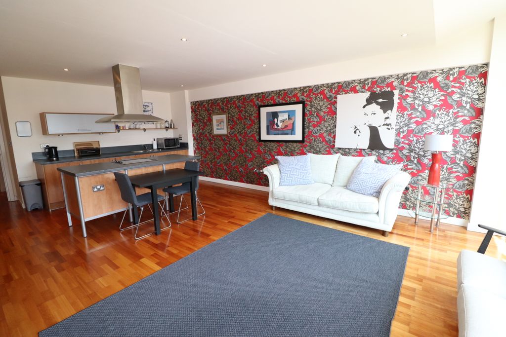 Property photo 2 of 13 Photo 02