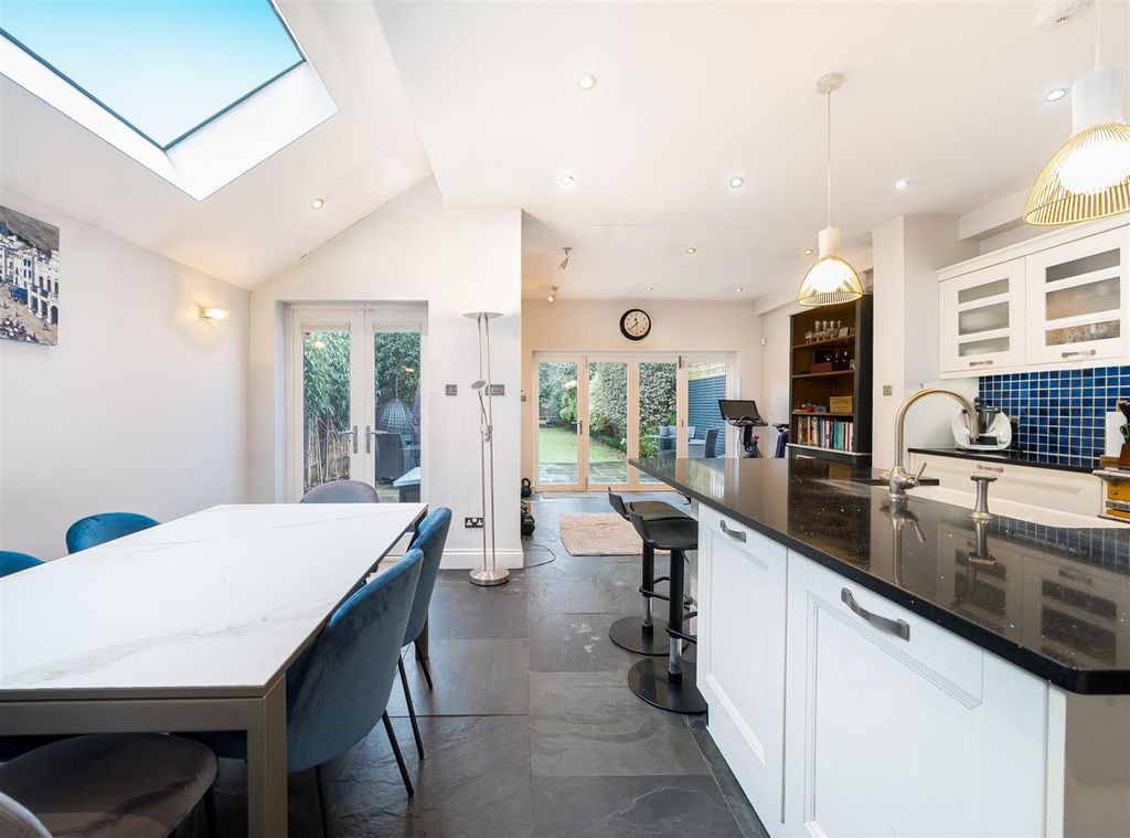 Property photo 2 of 21 19089944 (14).Jpg