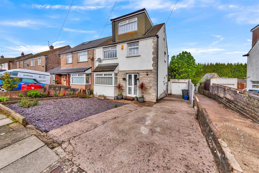 Property photo 1 of 29 Brundall-Crescent-28.Jpg