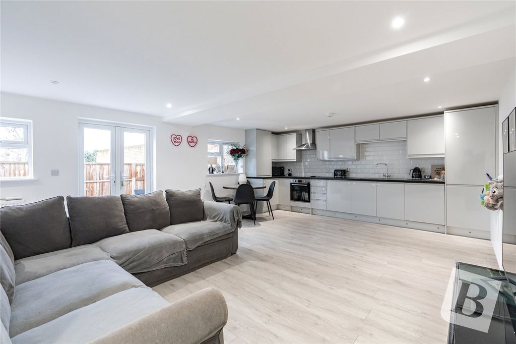 Property photo 2 of 11 Picture No. 02