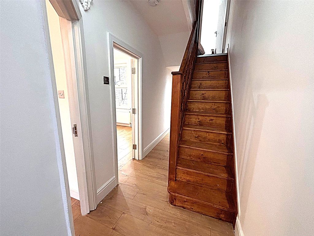 Property photo 2 of 13 Picture No. 09