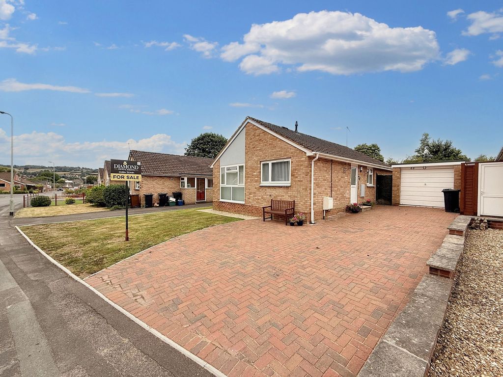 Property photo 1 of 19
