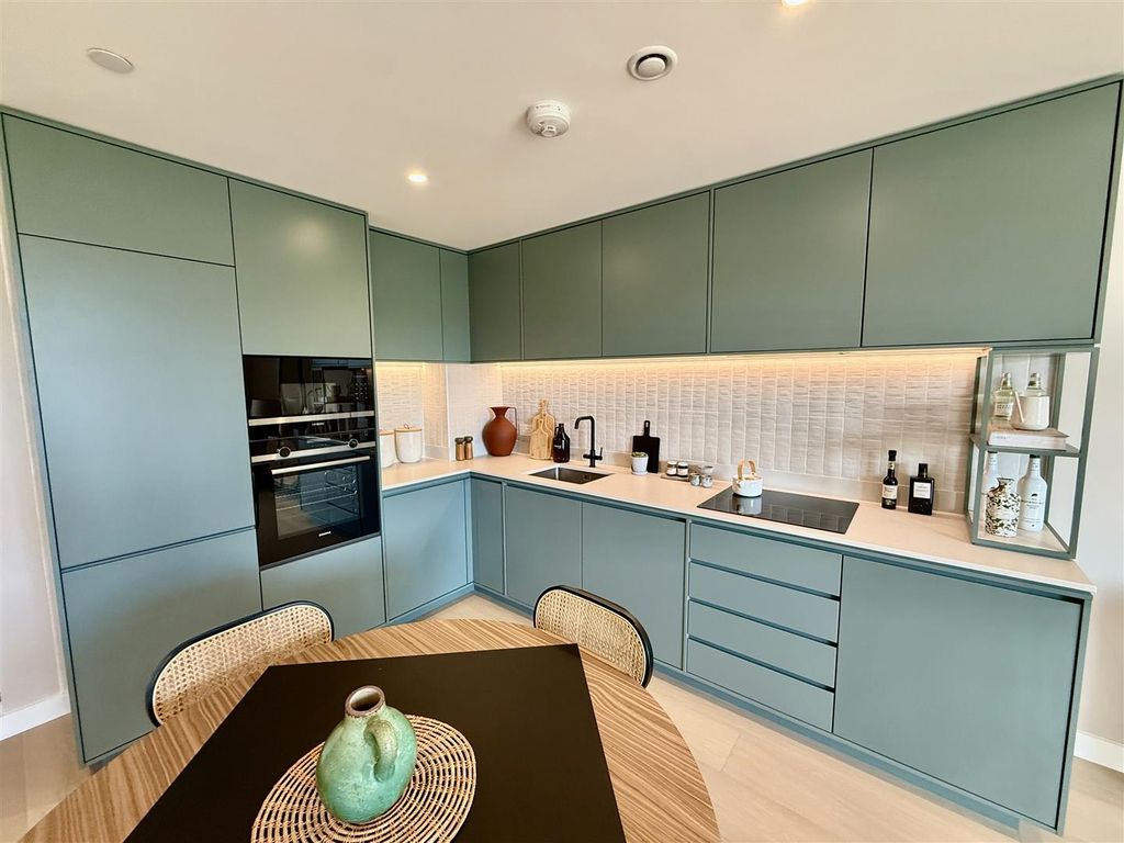 Property photo 3 of 13 Img_8168.Jpg