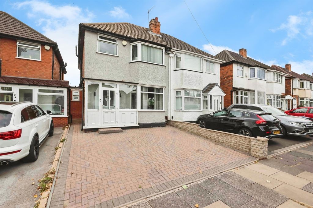 Property photo 1 of 17