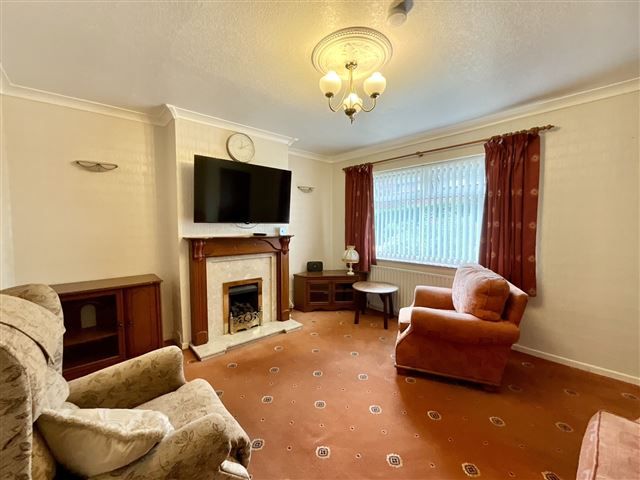 Property photo 2 of 17 Lounge
