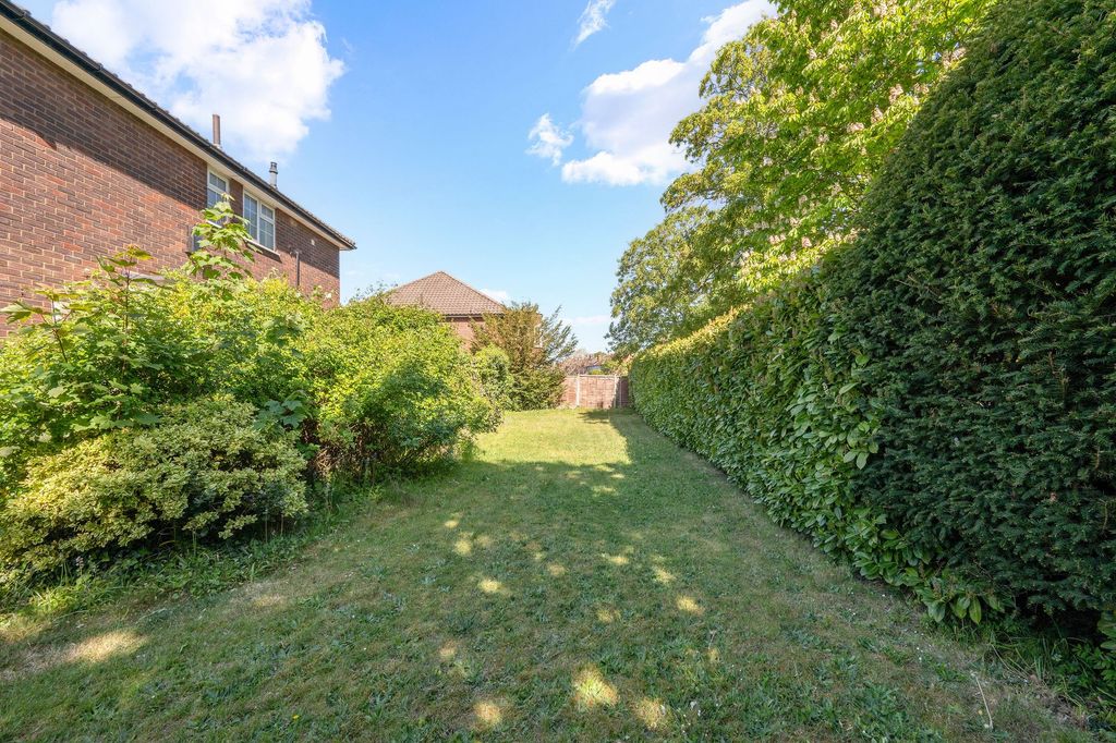 Property photo 2 of 10