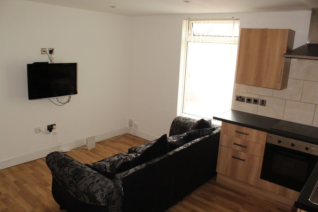 Property photo 2 of 6