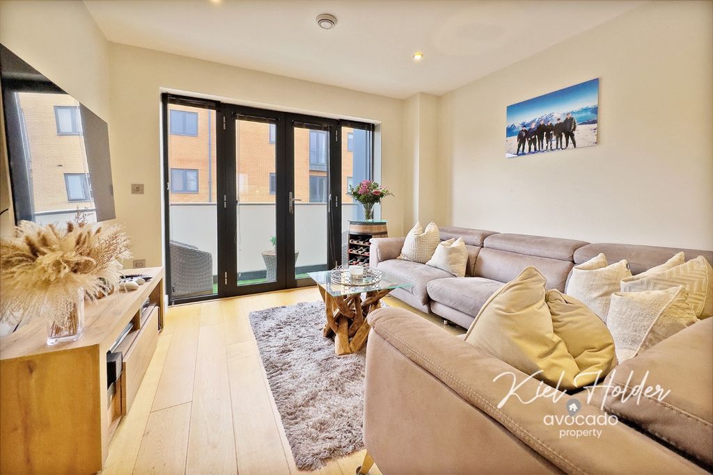 Property photo 3 of 17 4477258