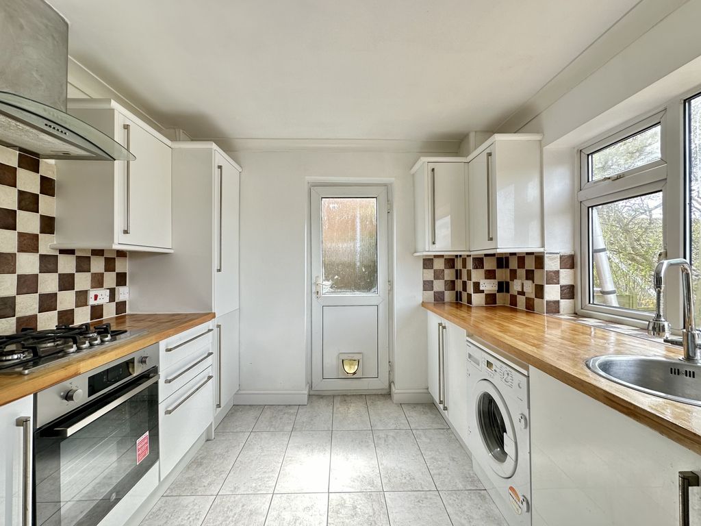 Property photo 2 of 13 Kitchen