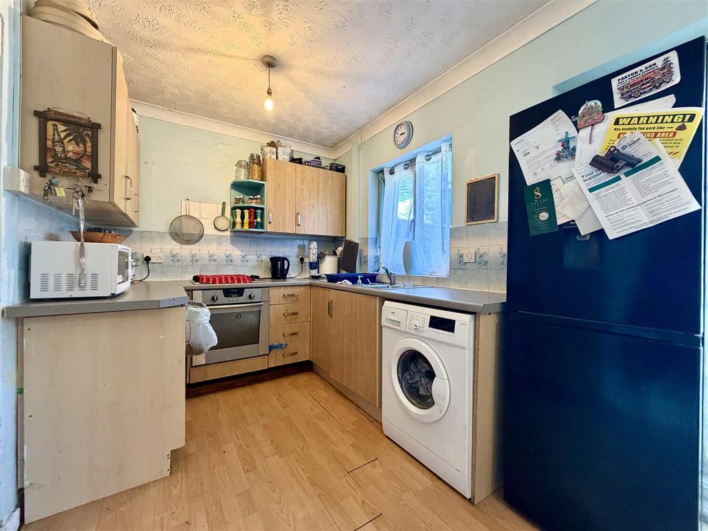 Property photo 2 of 13