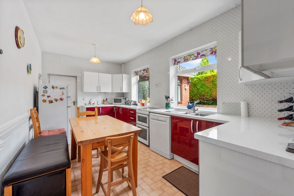 Property photo 3 of 58