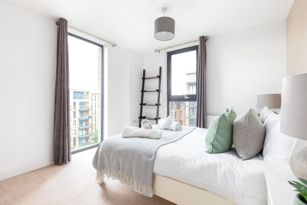 Property photo 3 of 31 Bedroom