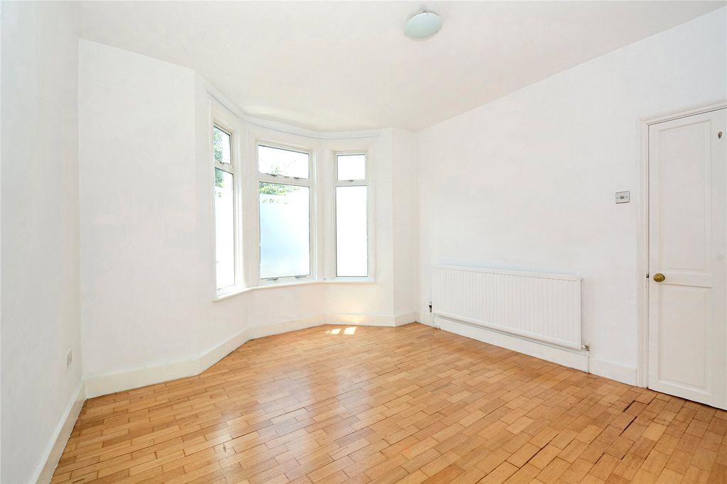 Property photo 3 of 14 Picture No. 21
