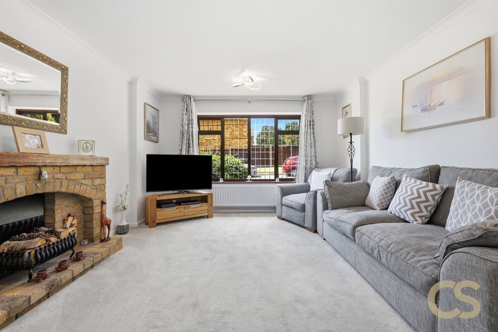 Property photo 3 of 21 5294325