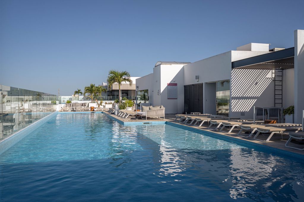 Property photo 2 of 36