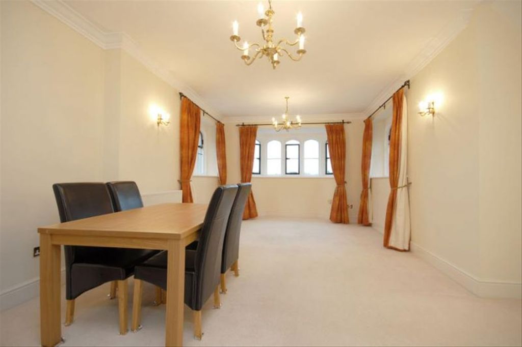 Property photo 3 of 7