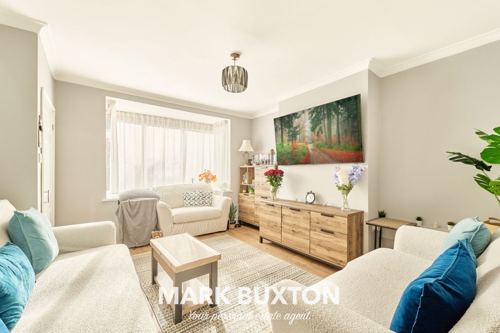 Property photo 3 of 24