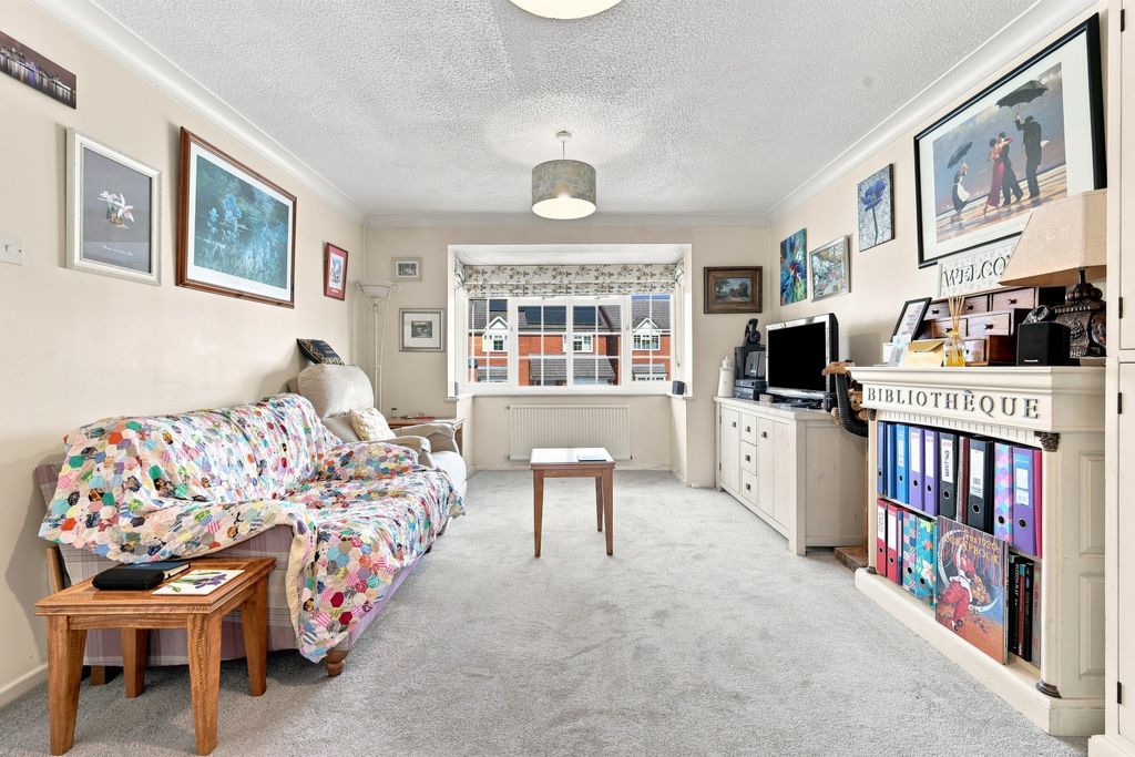 Property photo 2 of 19