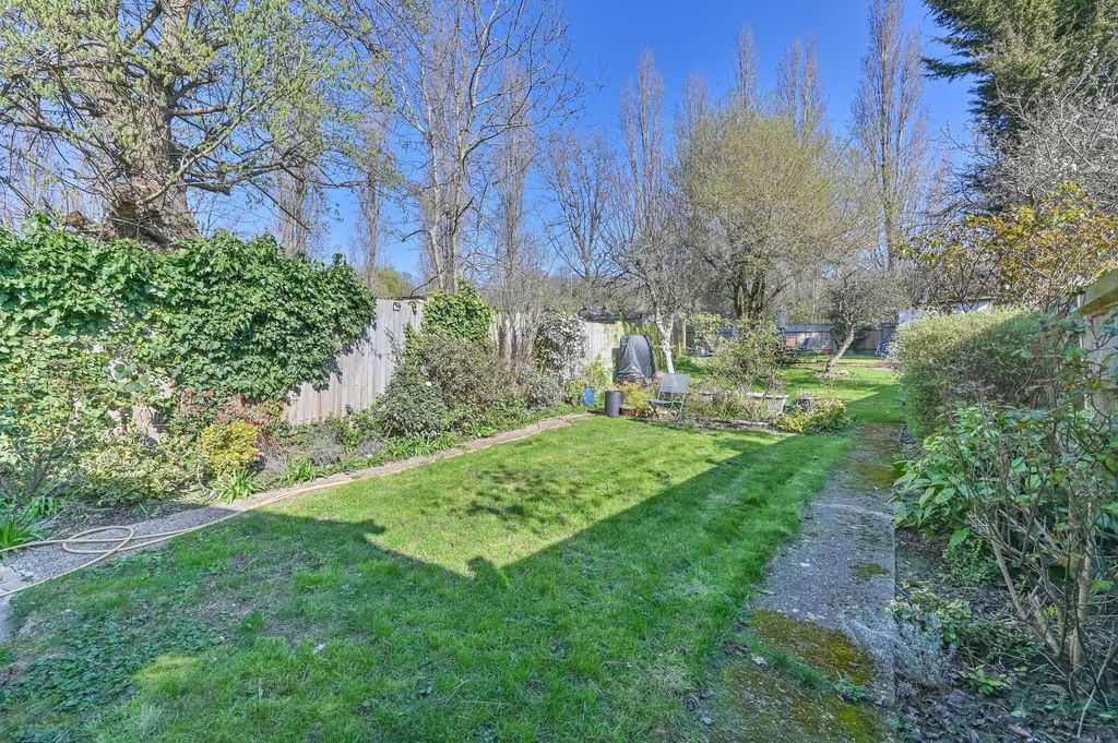 Property photo 3 of 24