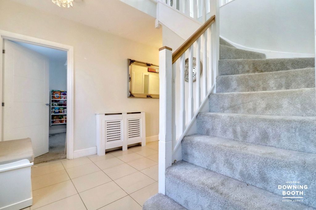 Property photo 3 of 38