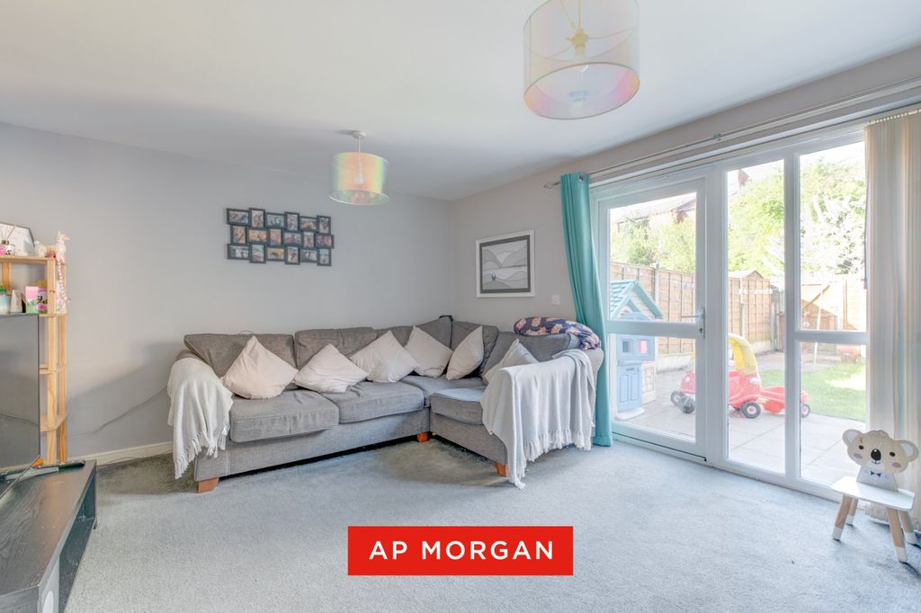 Property photo 3 of 13 Picture No. 10