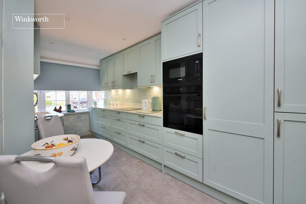 Property photo 3 of 17 Picture No. 04
