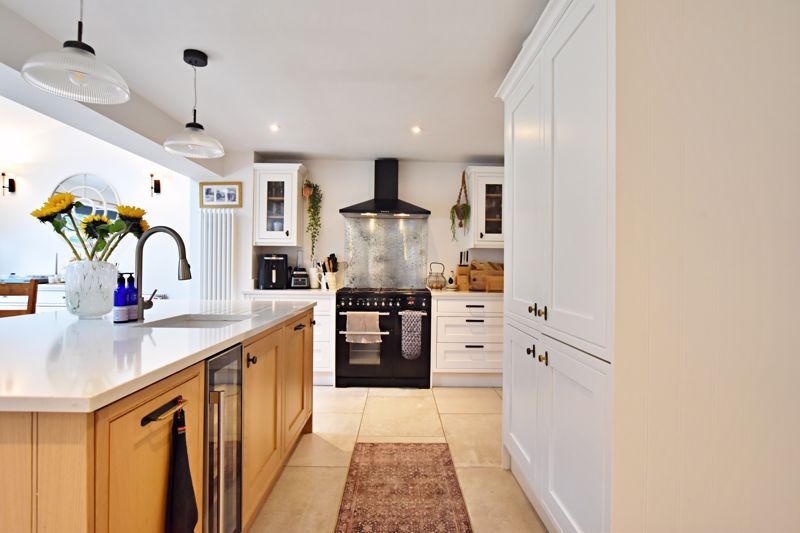 Property photo 3 of 25 Photo 3