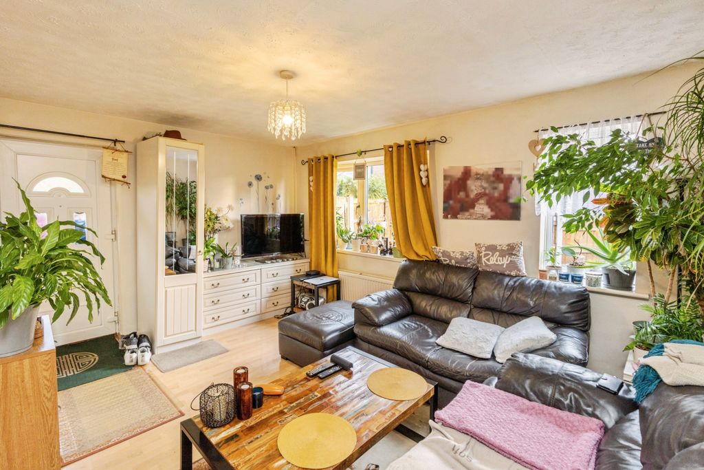 Property photo 3 of 15