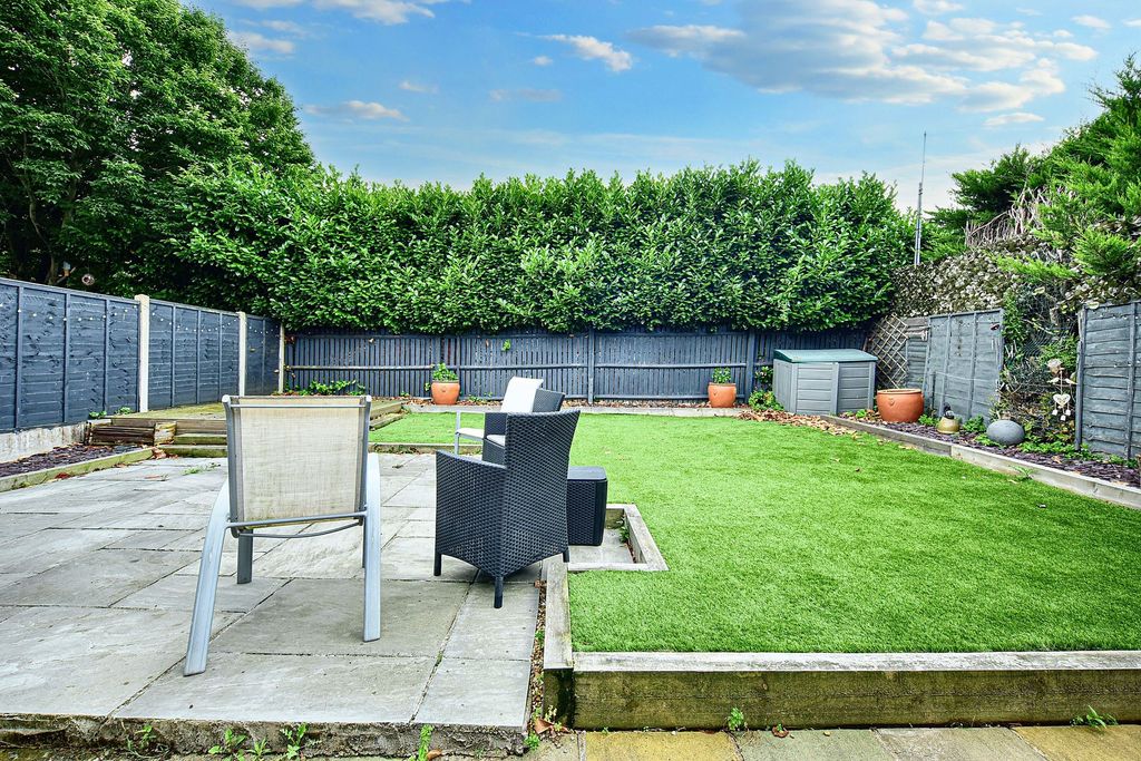 Property photo 2 of 16