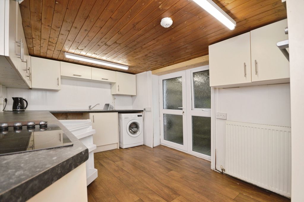 Property photo 3 of 15 Pbox-Img.Jpg