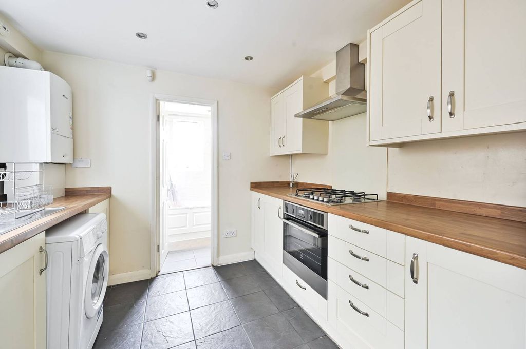 Property photo 2 of 12