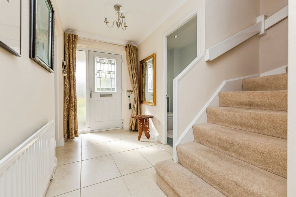 Property photo 3 of 19 Pbox-Img.Jpg