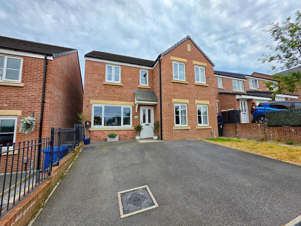 Property photo 1 of 26