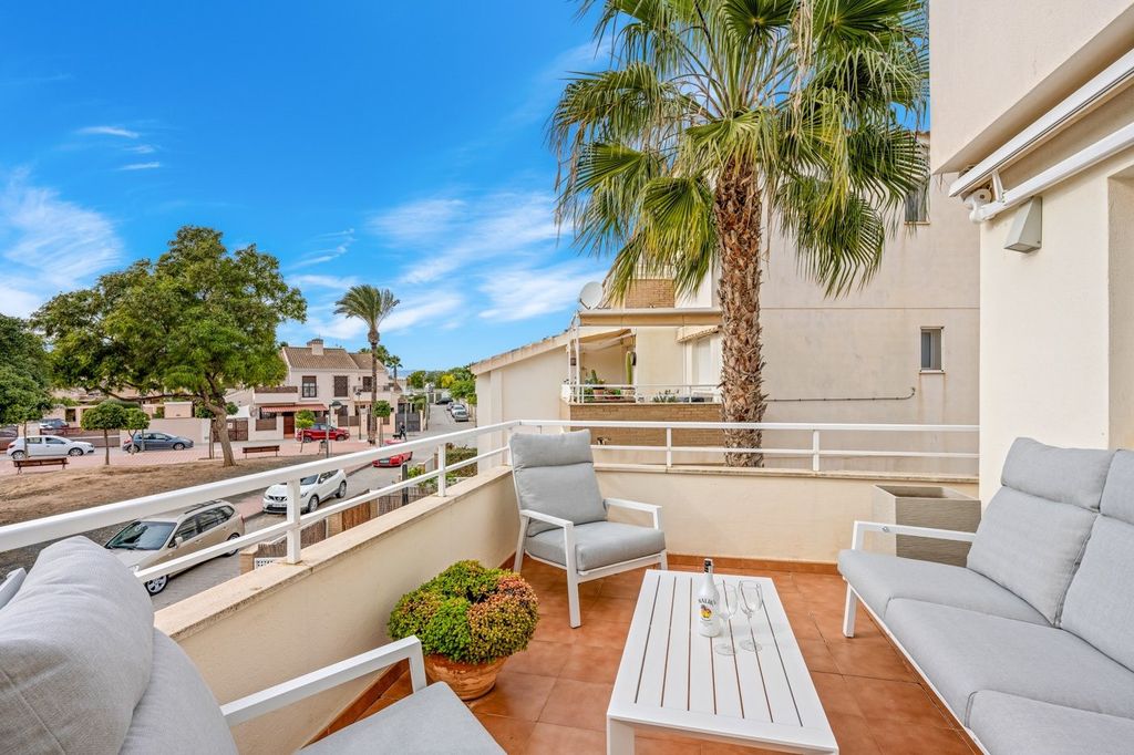 Property photo 3 of 32