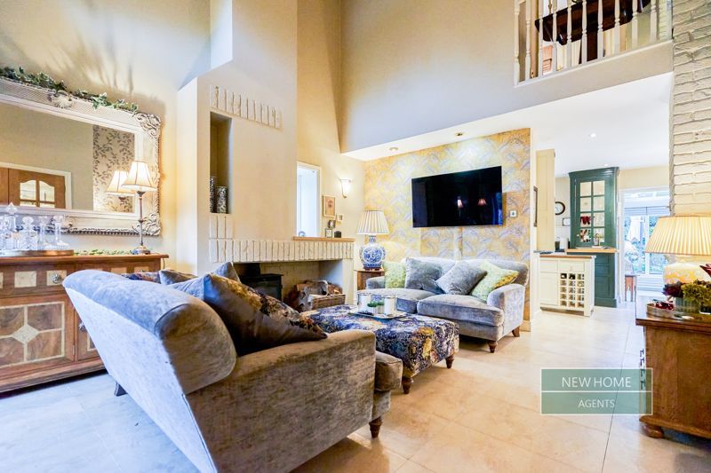 Property photo 3 of 49 Photo 18