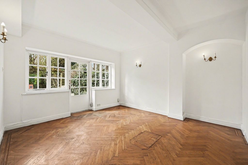 Property photo 3 of 14 Picture No. 05