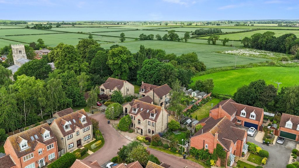 Property photo 3 of 21 Ewemove Estate Agents Scunthorpe - Birds Eye View