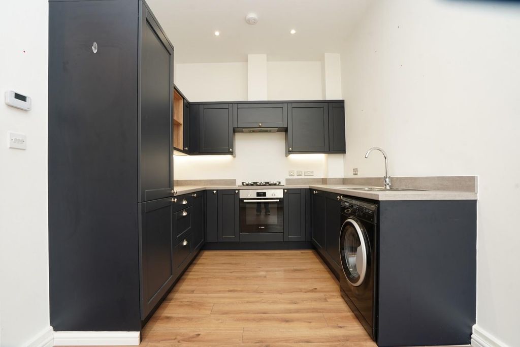 Property photo 2 of 20 Living/Kitchen/Diner