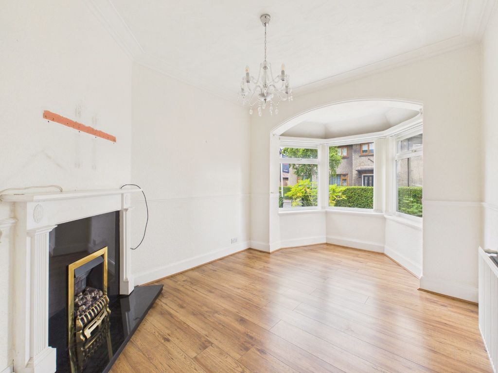Property photo 2 of 18 5218694