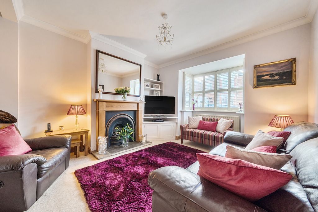 Property photo 2 of 16 1385335-10-6929d2...