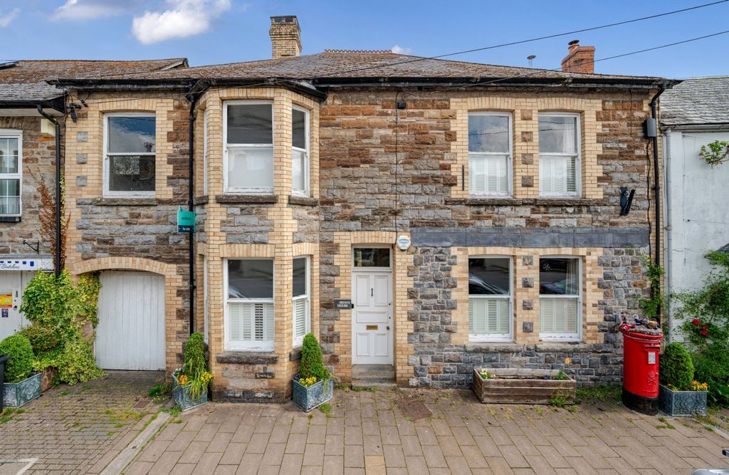Property photo 1 of 29 Bampton, Seddons