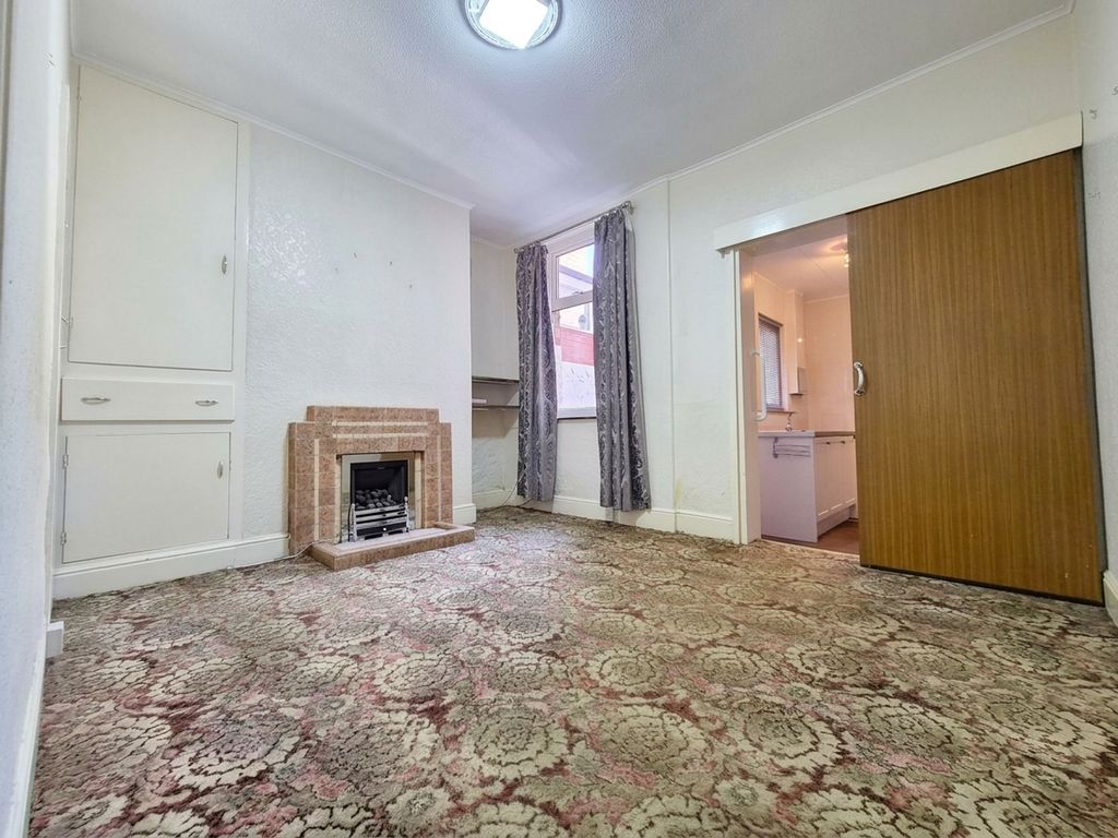 Property photo 3 of 13