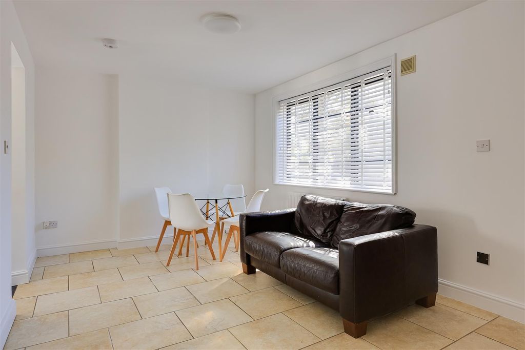 Property photo 3 of 12 Img (6).Jpg