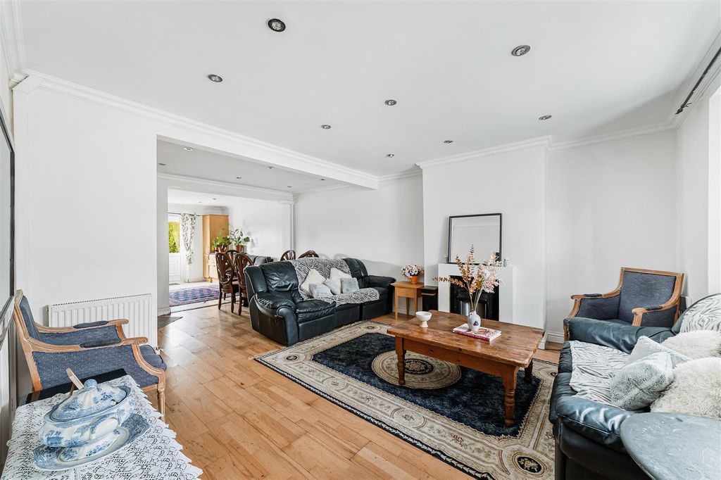 Property photo 2 of 16 13, Norman Way-4.Jpg