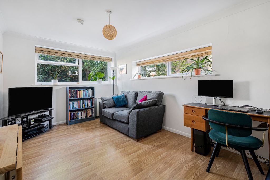 Property photo 2 of 11