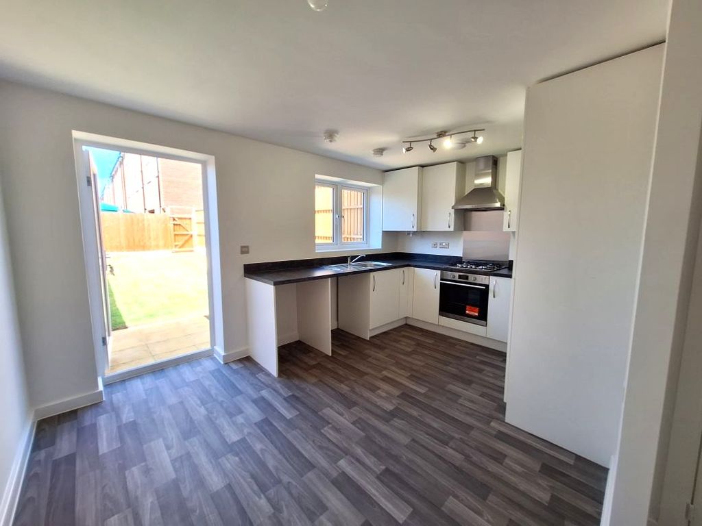 Property photo 3 of 15 Kitchen Diner