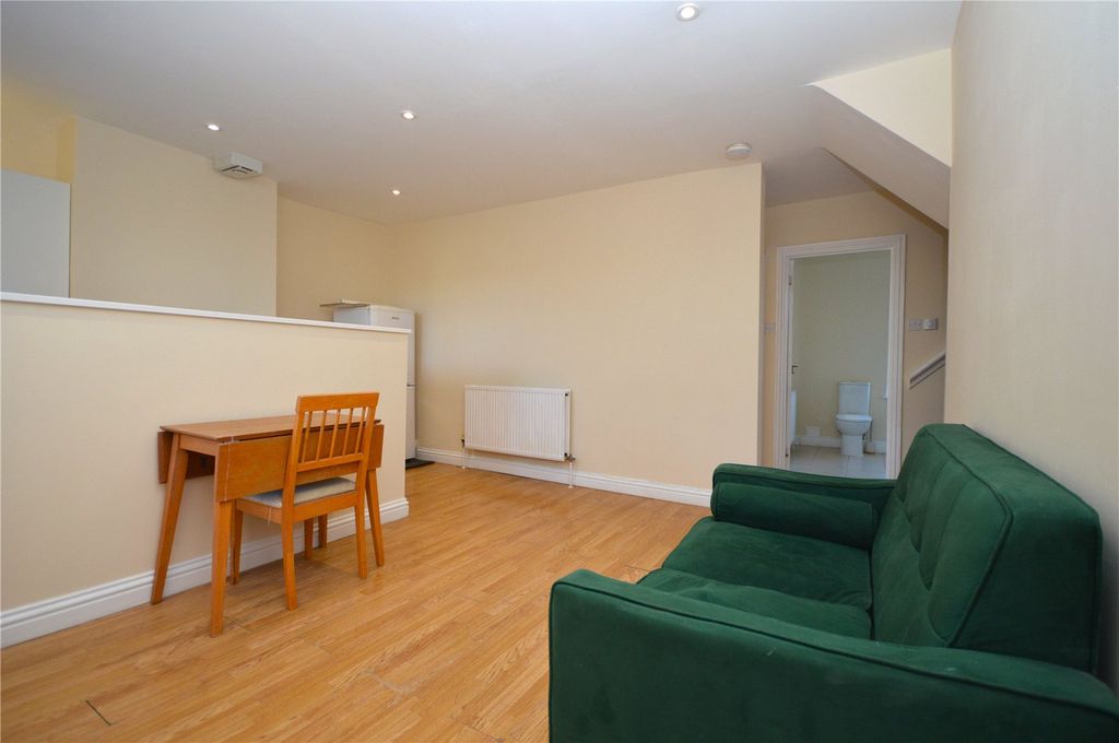 Property photo 2 of 7 Picture No. 08